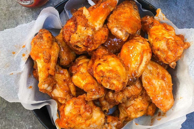 Fructul cu gust de carne. Poate fi consumat copt, crud sau gătit