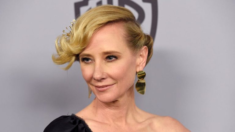 Anne Heche, ținută în viață artificial. Familia nu se așteaptă ca actrița „să supraviețuiască”, după rănile severe la cap. Ce decizie majoră s-a luat