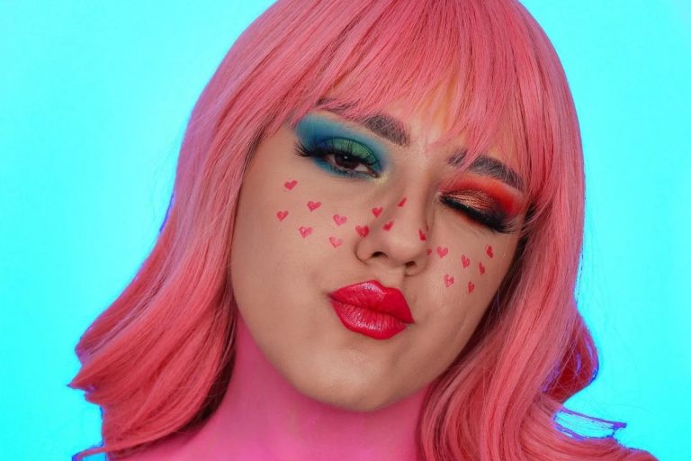 Ce produse de machiaj nu trebuie să lipsească din geantă, când mergi la o întâlnire amoroasă. Sfaturi prețioase de la Claudia Preduca, make-up artist EXCLUSIV