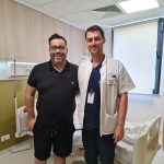 Alături de medicul lui, în ziua operației