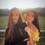 Thheo Rose și sora sa, Raluca