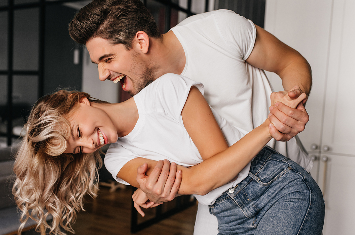 Cum îți dai seama dacă își dorește o relație serioasă sau vrea doar o aventură