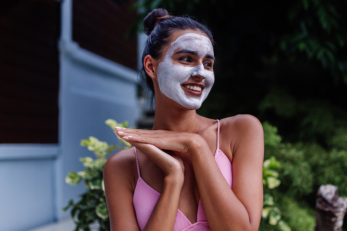 Mască cu iaurt pentru tenul uscat