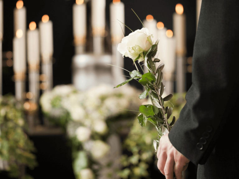 Se fac înmormântări lunea? Adevărul despre această superstiție