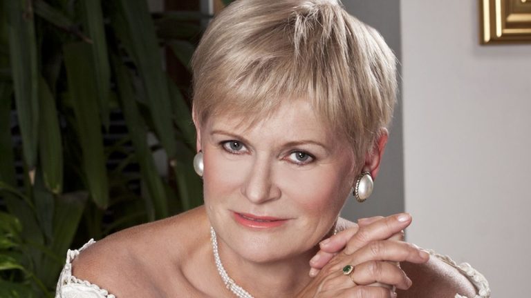 Trucul la care a apelat Monica Tatoiu pentru a scăpa de facturile uriașe la gaze și la curent. Așa reușeste să economisească bani