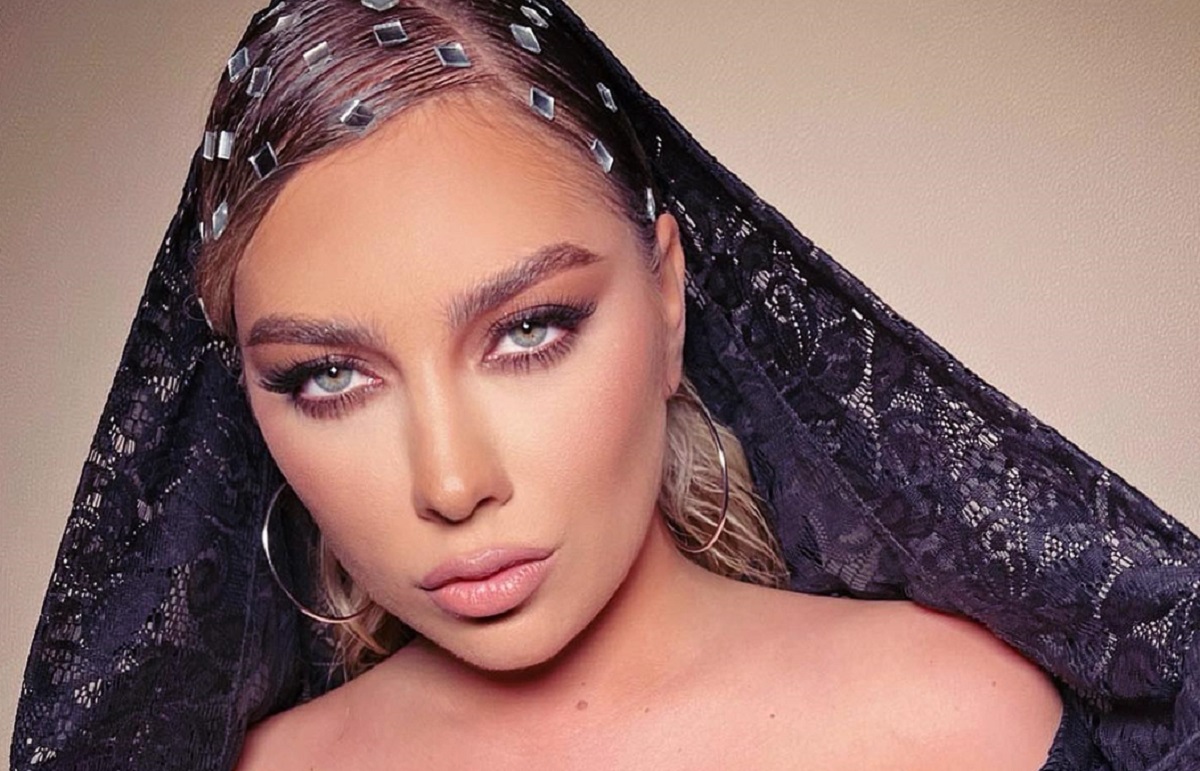 Solista Jo, de la ”Te cunosc de undeva!”, nu s-ar dezbrăca niciodată de dragul carierei