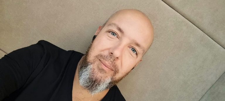 Psihologul Radu Leca, despre relația părinți-adolescenți. De ce ajungi să nu te mai înțelegi cu adolescentul tău, ce poți face. EXCLUSIV