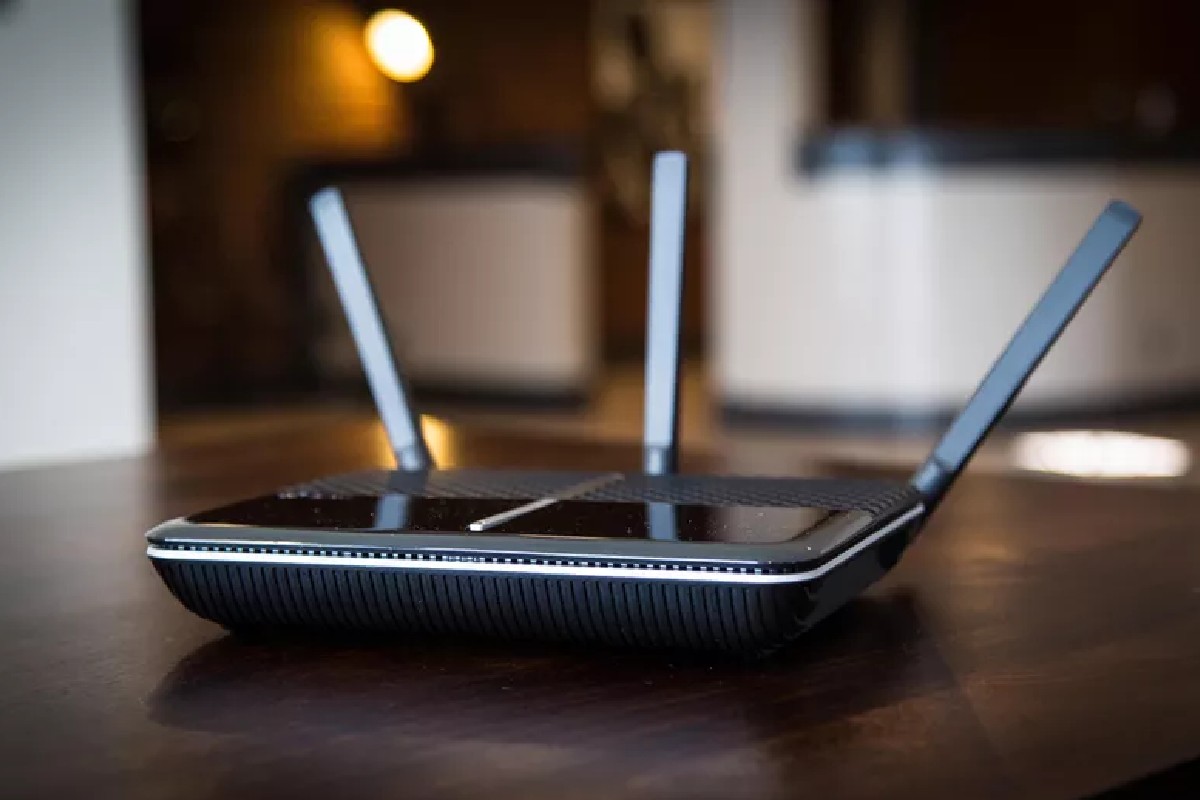 Cât curent electric consumă un router pe zi