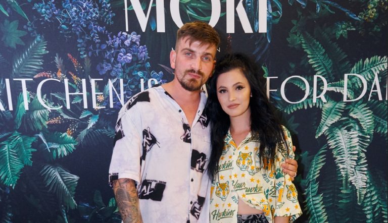 Ce soție frumoasă are Silviu Mircescu, ”băiatul rău” din serialul Vlad! Cum a testat-o dacă e geloasă: „Am chemat-o la spectacolul Regele Lear, unde mă și pupam cu o parteneră”. VIDEO EXCLUSIV