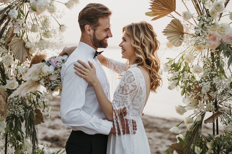 8 superstiții despre miri. Semn rău dacă se întâmplă asta în ziua nunții