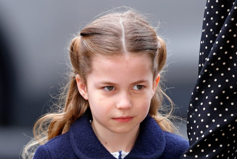 Ce avere are Prințesa Charlotte, cel mai bogat copil din lume. Mulți tânjesc după viața ei luxoasă