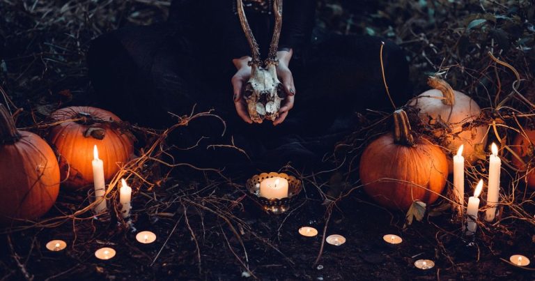 Superstiții de Halloween 2022. Ce nu e bine să faci sub nicio formă