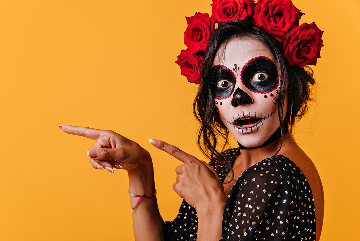 Cum să îți faci machiaj pentru Halloween