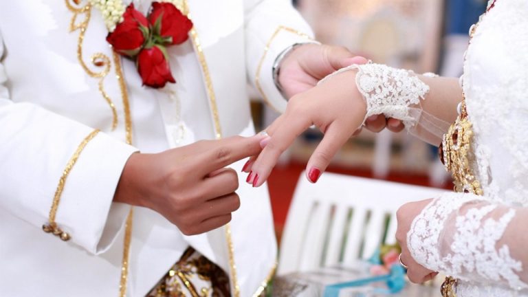 De ce se urează „Casă de piatră” la nuntă. Care este, de fapt, semnificația acestei urări