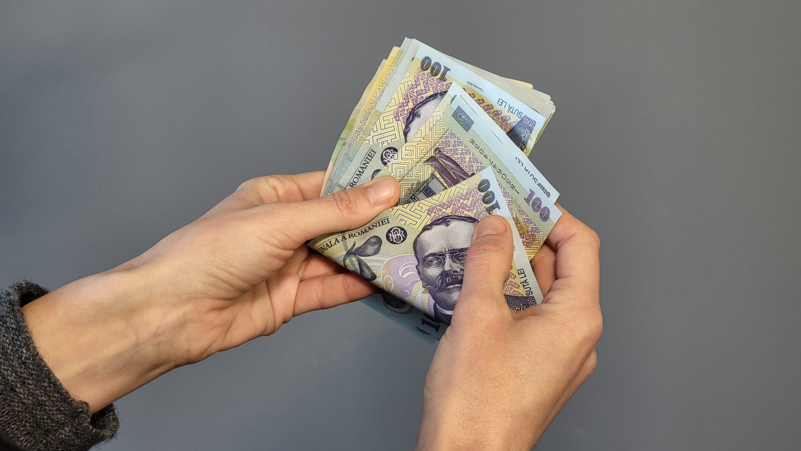 Când nu e bine să dai bani, de fapt