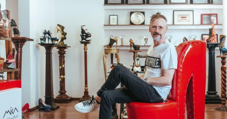 Mihai Albu, îndrăgostit ca un licean, la 10 ani de la divorț: ”Avem planuri pentru un viitor împreună”. Cu ce se ocupă iubita lui. EXCLUSIV