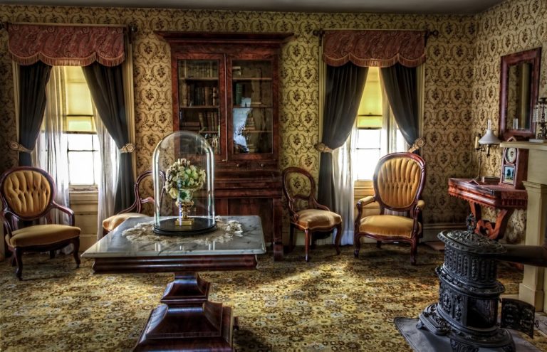 Motivul pentru care nu ar trebui să ții niciodată obiecte vechi în casă. Sigur nu știai asta, le vei arunca imediat