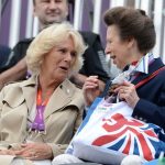 Regina Consoarta Camilla si Printesa Anne