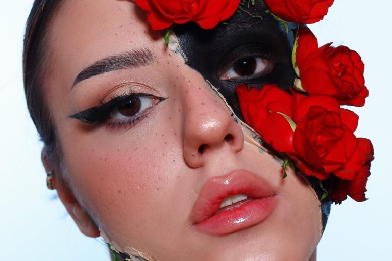 Machiaj pentru Halloween. Claudia Preduca, make-up artist, ne învață cum să ne transformăm în cele mai înfricoșătoare personaje, la petreceri. EXCLUSIV