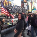 Prețurile au explodat în întreaga lume! Cât plătesc vedetele noastre, stabilite în alte țări, pentru o pâine, cartofi și benzină