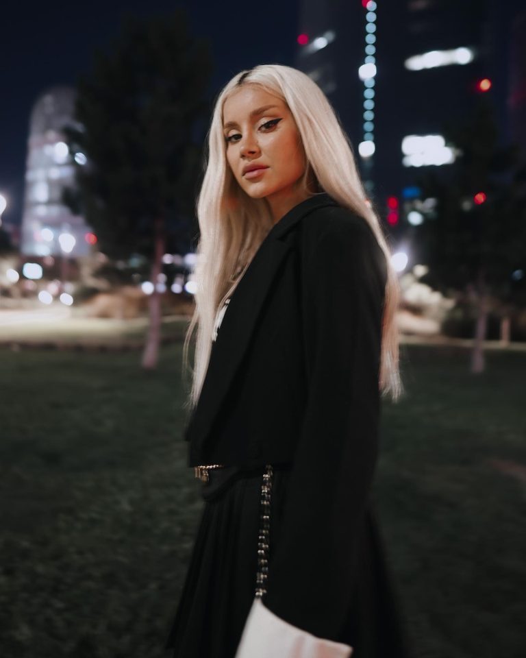 Dezvăluirea surprinzătoare făcută de Alina Ceușan. Câți bani câștigă de fapt din televiziune, a devenit recent noua vedetă Pro TV