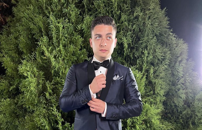 Radu Țibulcă din ”Moldovenii” încearcă să-i convingă pe tineri să meargă și la filmul românesc. „Atâta vreme cât ai la îndemână gratis, de ce ai plăti?”. VIDEO EXCLUSIV