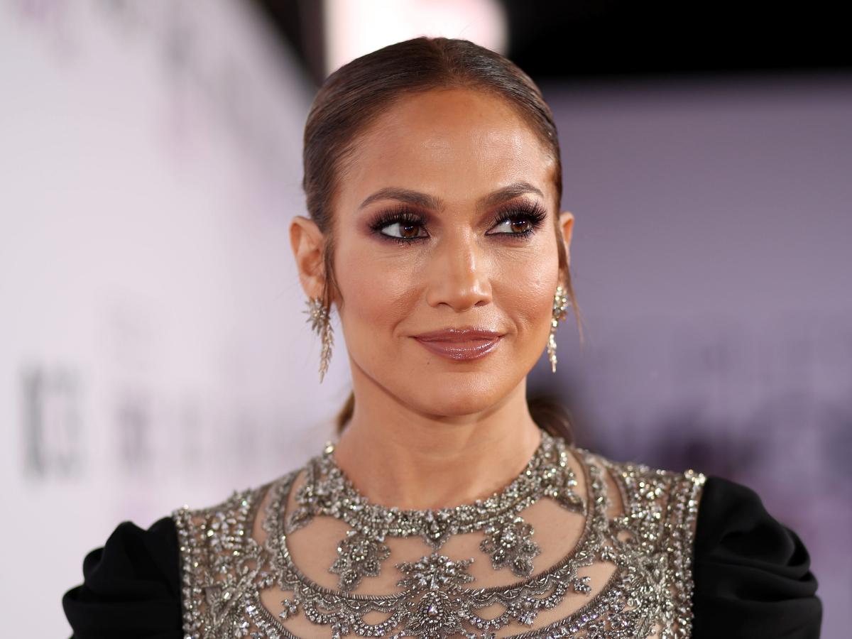 Secretul lui Jennifer Lopez pentru intinerirea tenului