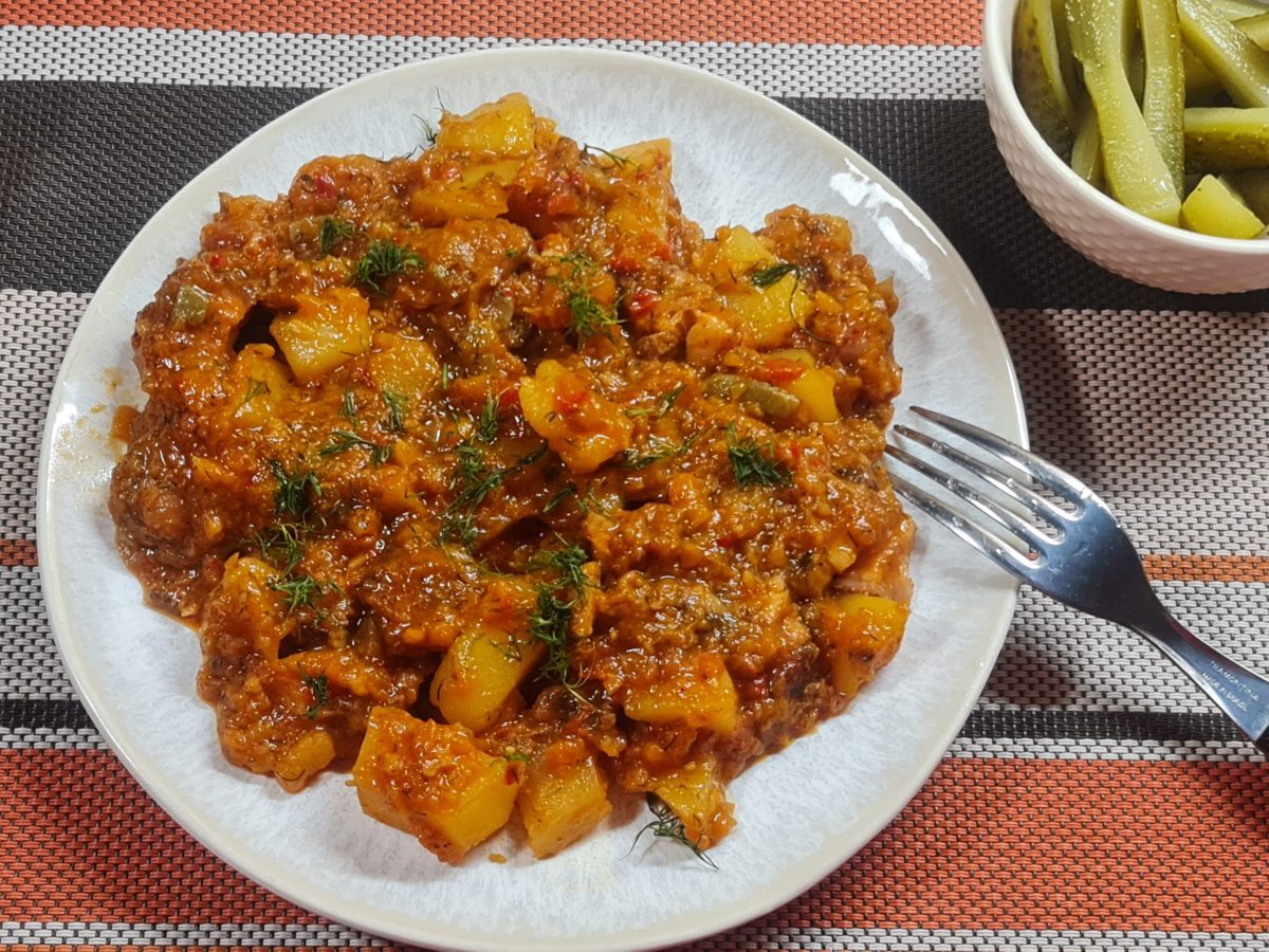 Tocană de legume cu afumătură