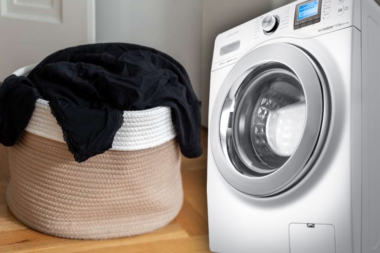 Ingredientul banal pe care să-l pui în apă când speli hainele negre. Așa nu se vor decolora