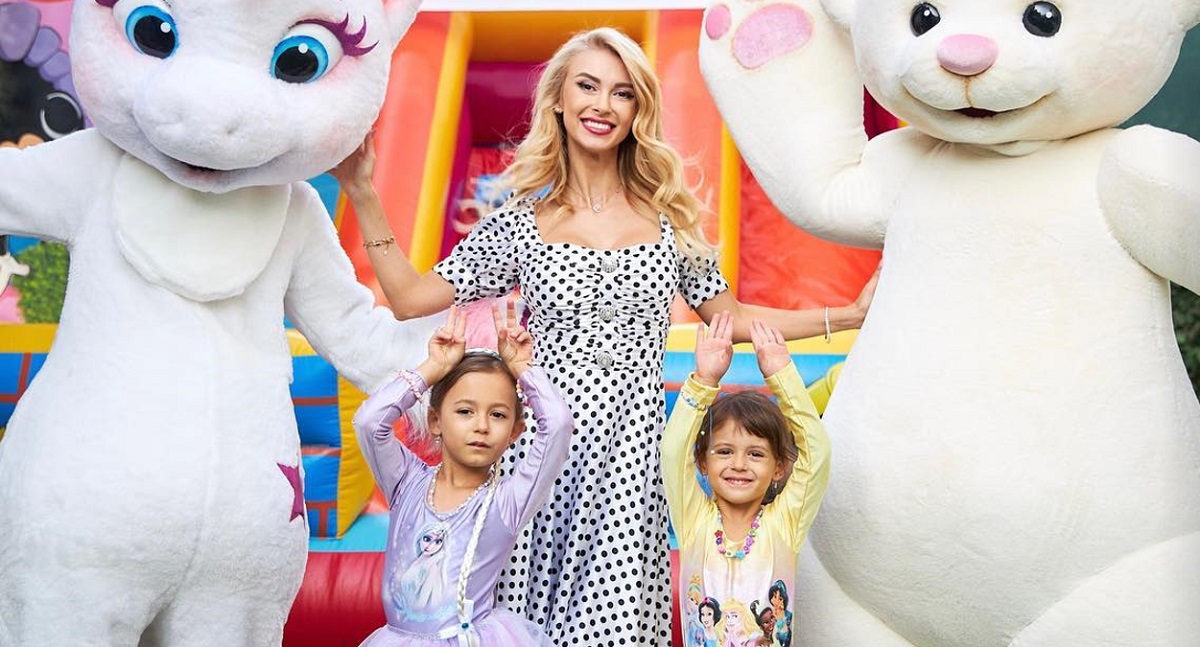 Andreea Bălan, bani