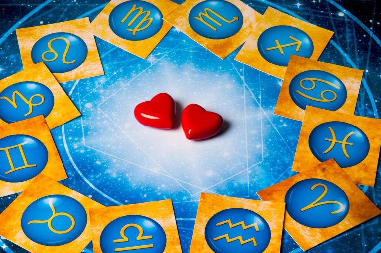 Horoscop zilnic 21 noiembrie 2022. Zodia care are mare noroc la bani. Primește un bonus sau o primă