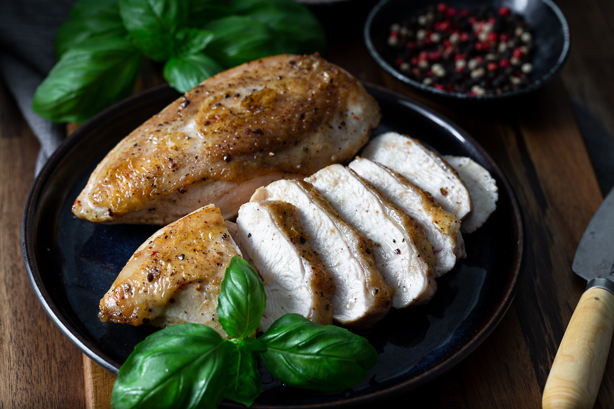 Cum se fierbe corect pieptul de pui