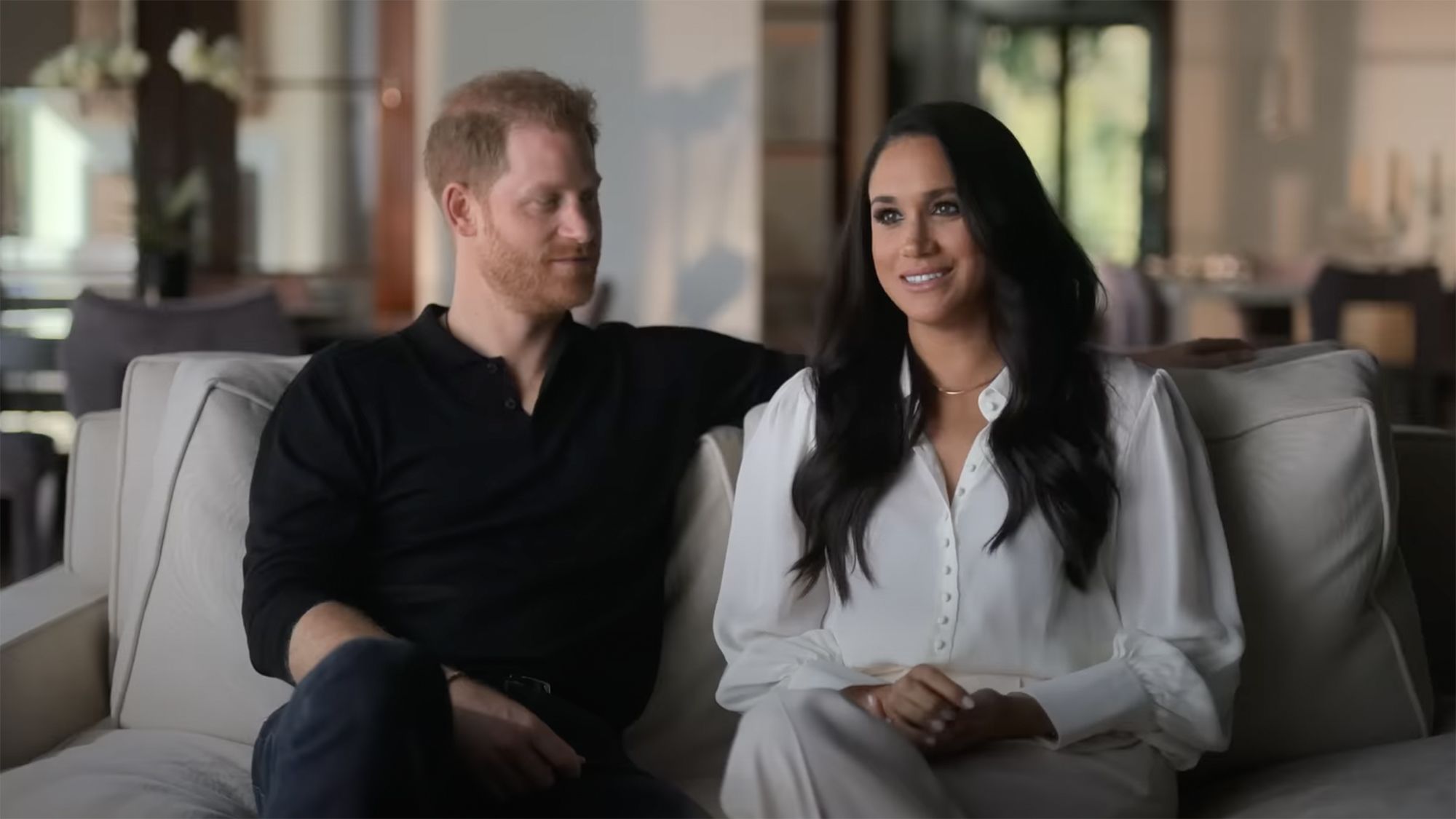 Adevăratul motiv pentru care Harry și Meghan au renunțat la îndatoririle regale