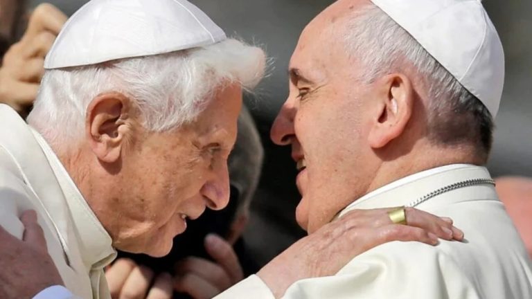 A murit Papa Benedict al XVI-lea. Avea 95 de ani