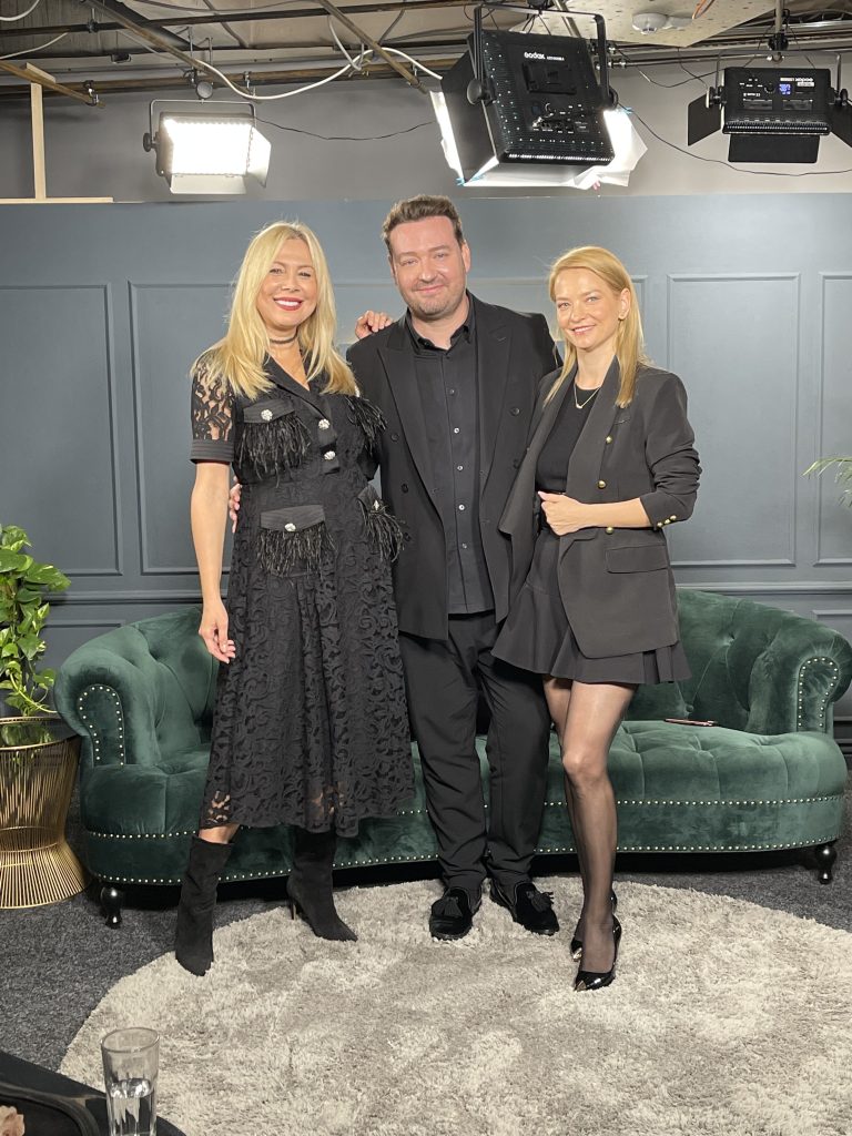 Ego Life, ediția a 40-a. Dana Săvuică, Alexandru Abagiu și Roxana Condurache, despre frumusețe și trucuri de machiaj folosite de vedetele din afară. Ce obișnuiește să facă Penelope Cruz