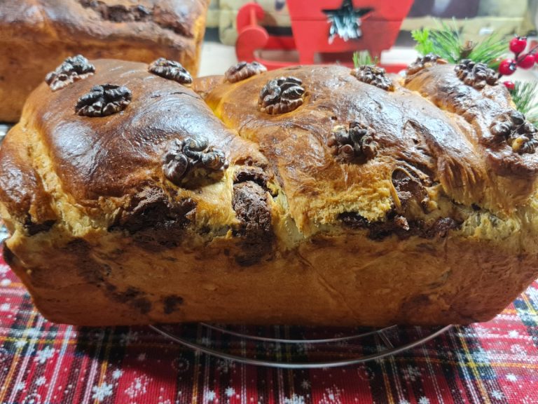 Cozonac pufos și aromat. Rețeta explicată pentru începători, nu dai greș cu ea. Secrete din bucătărie