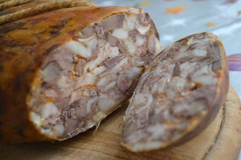 Cum se prepară toba de casă. Rețeta tradițională din caietul bunicii