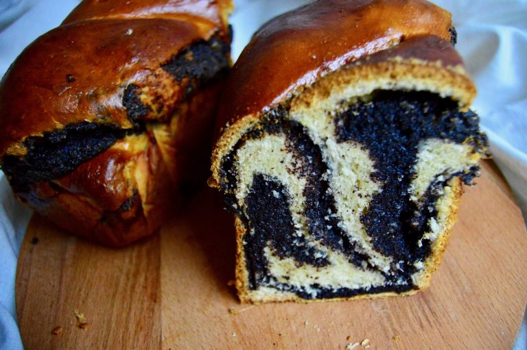 Ce poți să faci din cozonacul rămas de la sărbători. Modul genial în care îl poți folosi pentru un desert delicios