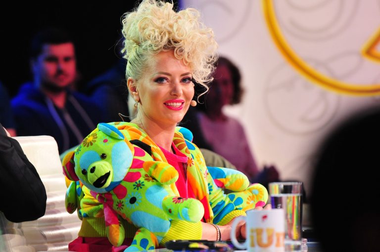 Cum a reacționat Delia după ce a fost criticată pentru felul în care se îmbracă. Artista a răbufnit pe internet