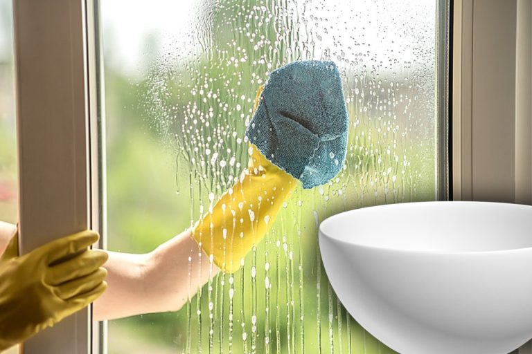 Ingredientul magic pe care să îl pui în apa cu care speli geamurile. Vor rămâne curate aproape tot anul