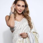 Iulia Vântur, apariție fermecătoare la petrecerea iubitului ei, Salman Khan