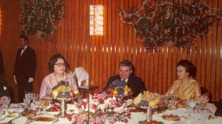 Cum sărbătoreau soții Ceaușescu de Crăciun și Revelion. Ce obișnuia să-i facă Nicolae cadou Elenei