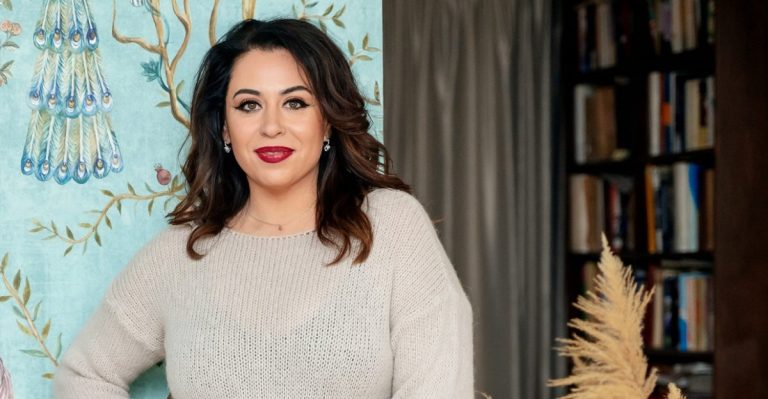 Cum arată Oana Roman fără machiaj. “E provocarea de sfârșit de an”. A avut curajul să se afișeze așa în fața fanilor