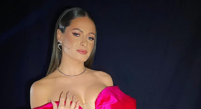 Cine este bărbatul cu care se iubește cântăreața Raluka. Are 55 de ani și este tatăl a 4 copii