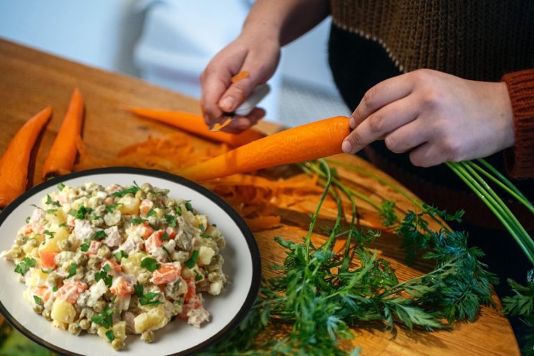 Salată de boeuf de post. Cu ce poți înlocui maioneza. Rețeta delicioasă te va cuceri