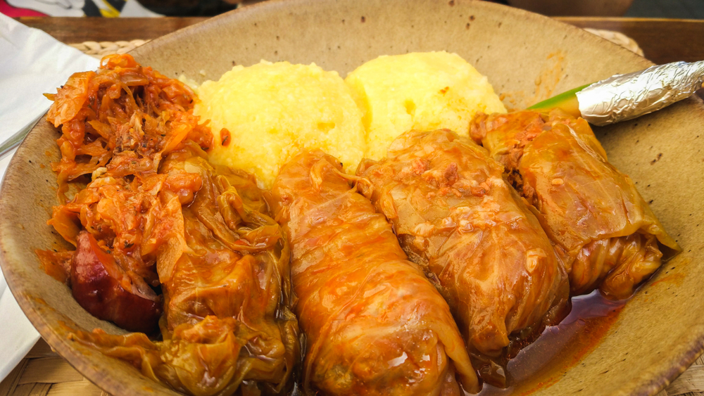 Ingredientul pe care trebuie să-l pui în oala cu sarmale pentru a ieși fragede și gustoase