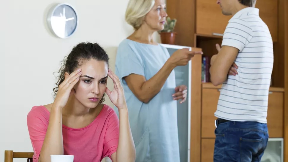 Nu mă înțeleg cu părinții iubitului meu