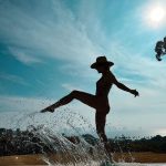 Delia, fotografie incendiară din vacanță