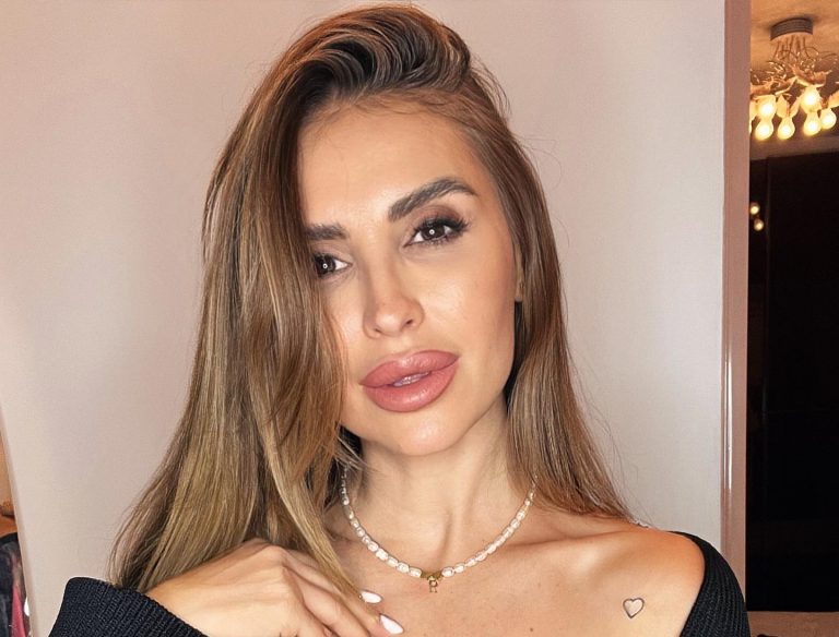 Ce operații estetice are Roxana Blagu, ex Trident. Nu se ascunde în spatele dietelor minune, a dezvăluit tot: „Sunt asumată și spun adevărul” VIDEO EXCLUSIV