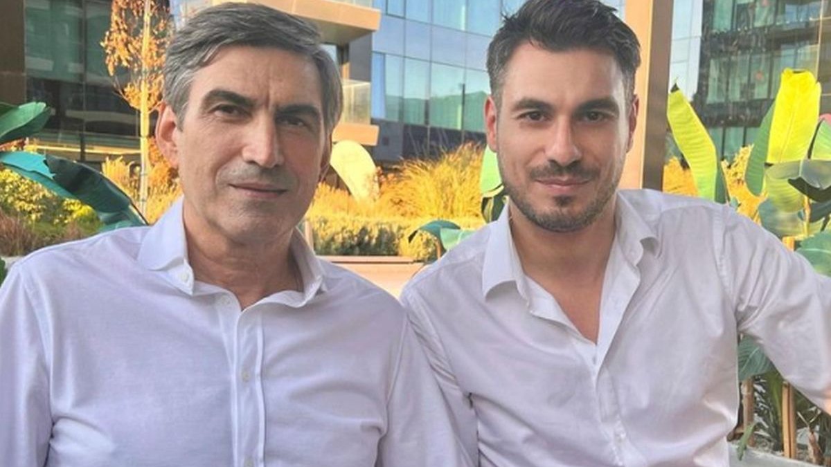 Cu ce se ocupă Alex Pițurcă, de fapt